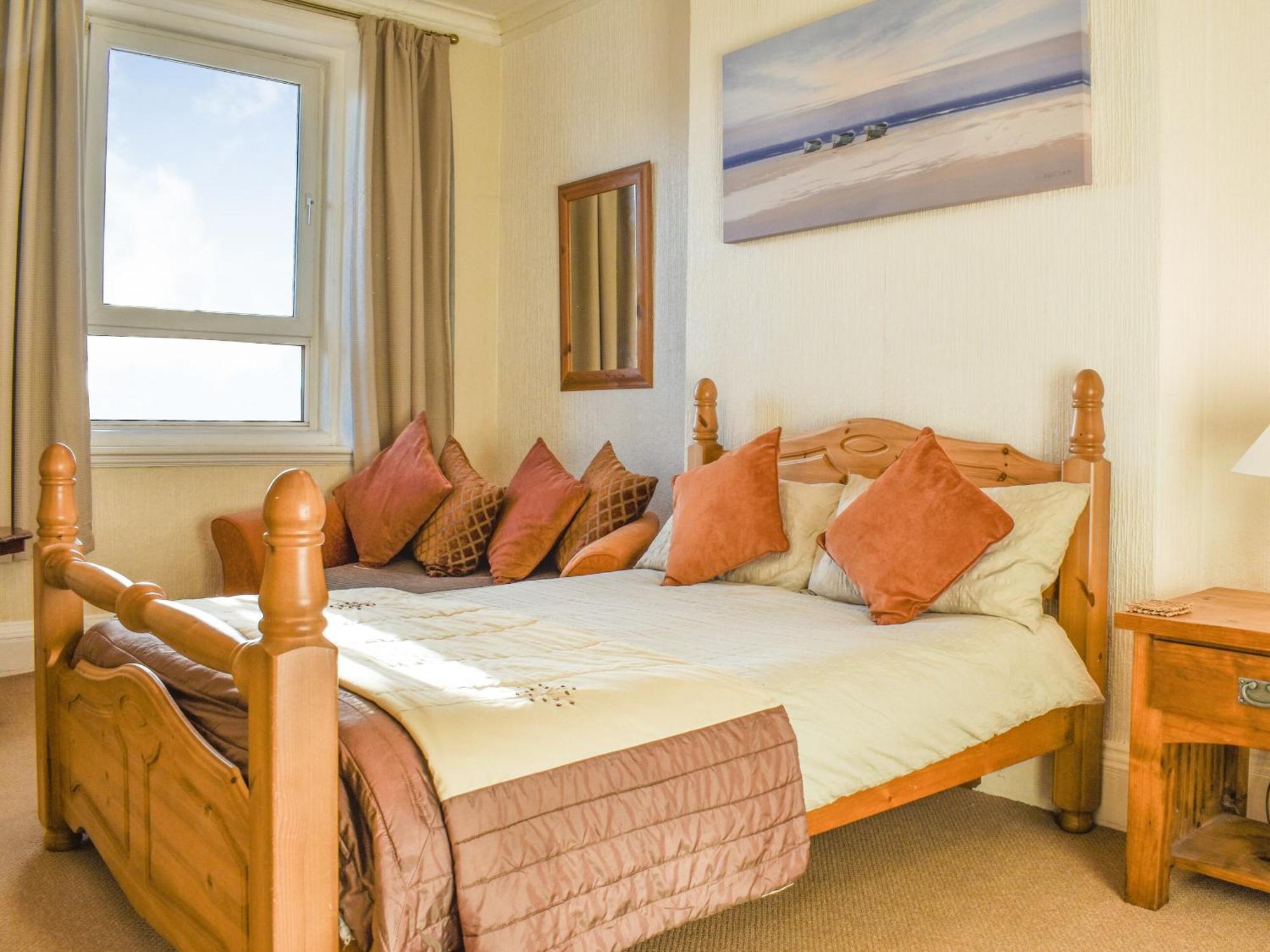 Seasider Villa Whitby Bagian luar foto